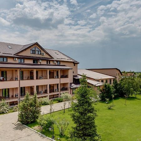 Club Insieme Grand Resort Potlogi Exterior foto