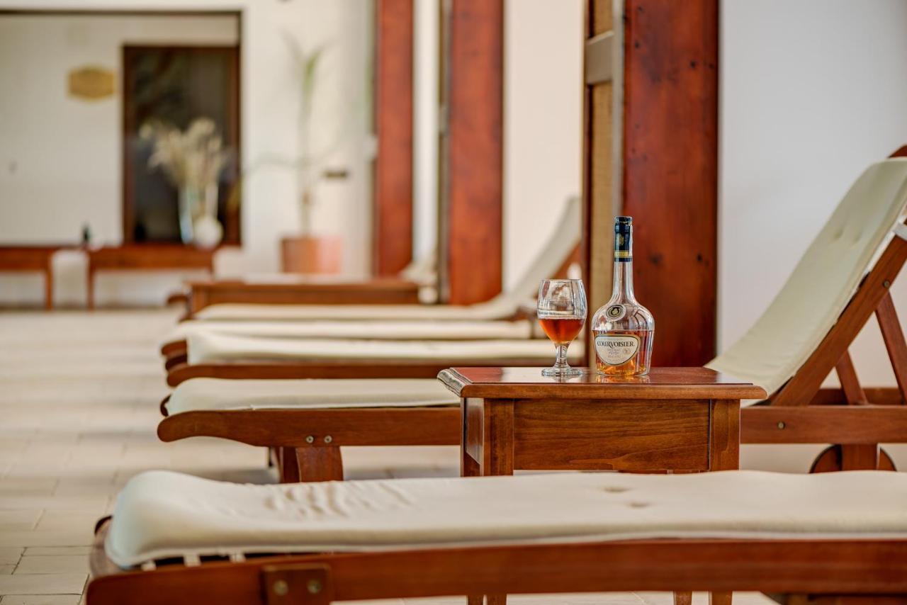 Club Insieme Grand Resort Potlogi Exterior foto